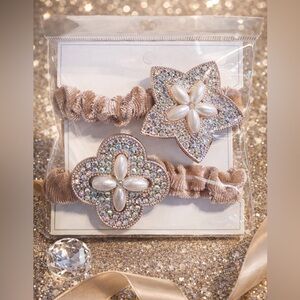 Sparkling Floral Pearl Hair Ties